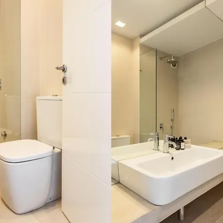 Contemporary Bliss 2br In By Upstreet Apartment *