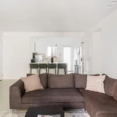 Contemporary Bliss 2br In By Upstreet * Athens