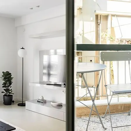 Contemporary Bliss 2br In By Upstreet